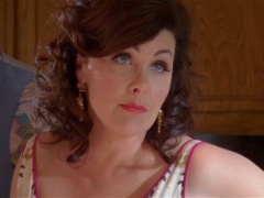 Sherilyn Fenn as Lulu